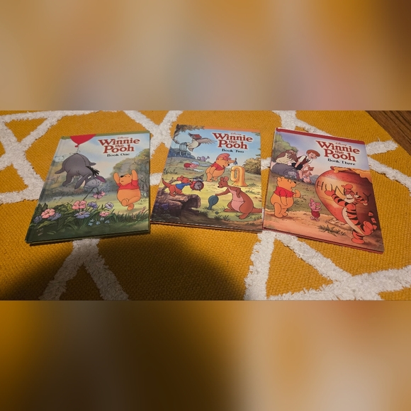 2011 winnie the pooh take along books with music player - Picture 3 of 3